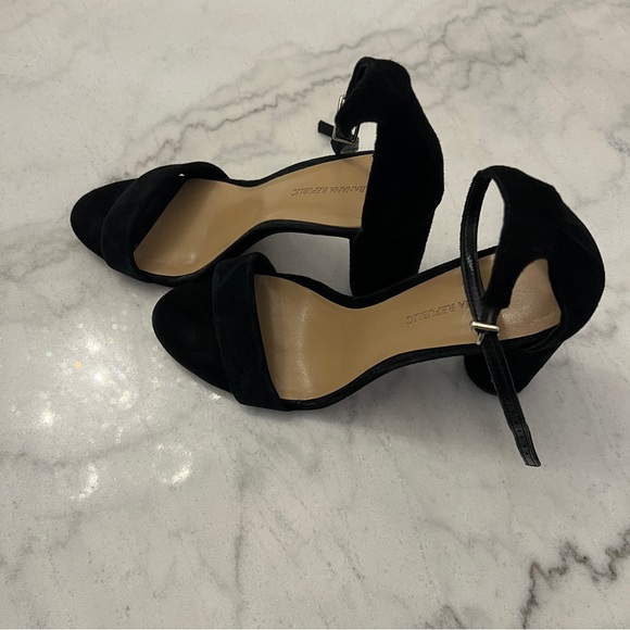 Suede round block heeled sandal size 7 in black Banana Republic - Picture 5 of 8